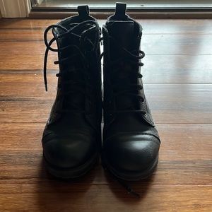 Black wonder nation boots.